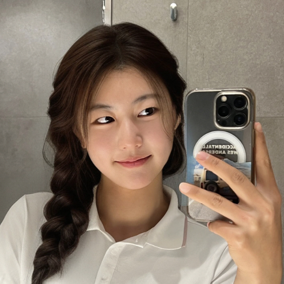 Park Yeon-soo, who divorced Song Jong-guk, and her daughter Song Ji-ah's child farming was successful..With the weight of gold