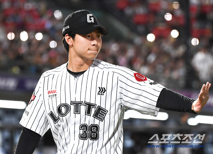  Hong Min Gi lost no points in the 8th inning