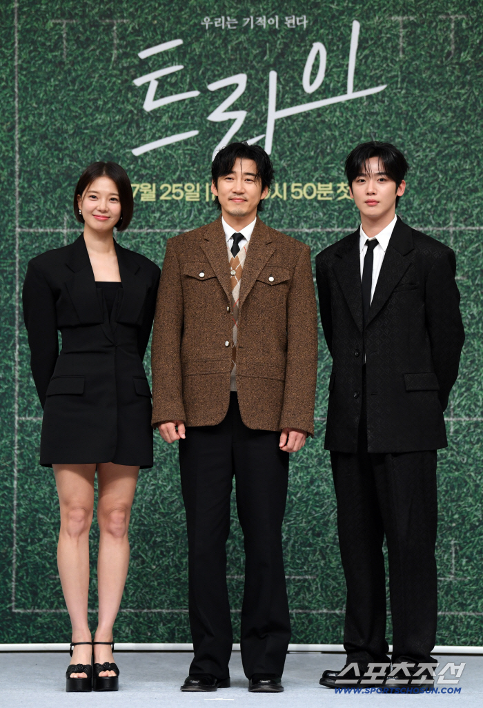  Lim Semi, Yoon Kyesang, Kim Yo Han try