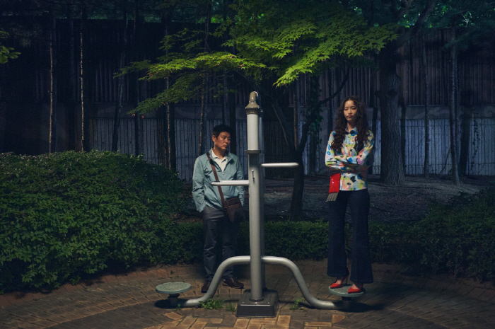 Sung Dong-il, did you give up because of your dog's daughter, Im Yoon-ah…Worry-filled eyes (the devil moved in)