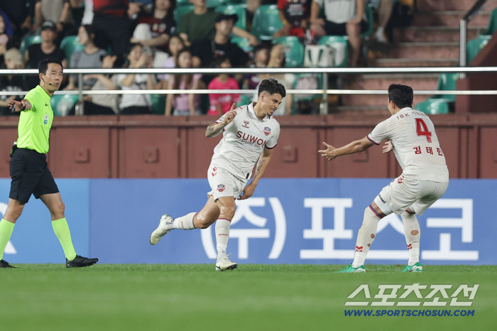 Suwon FC Willian K League 1 23rd round MVP Best 114 players from the multi-goal X-Ace revival against Pohang will also join the Suepvest team!
