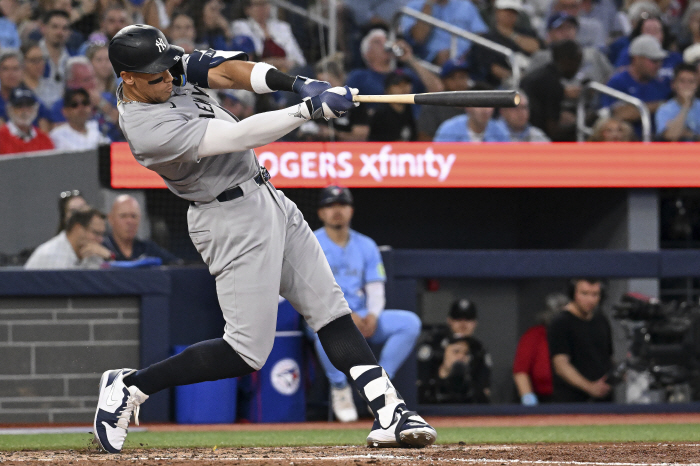 Three home runs exploded in left-handed jersey Triple-A! 29 Home Run Minor 1st Run, but the Yankees send it to ARI?