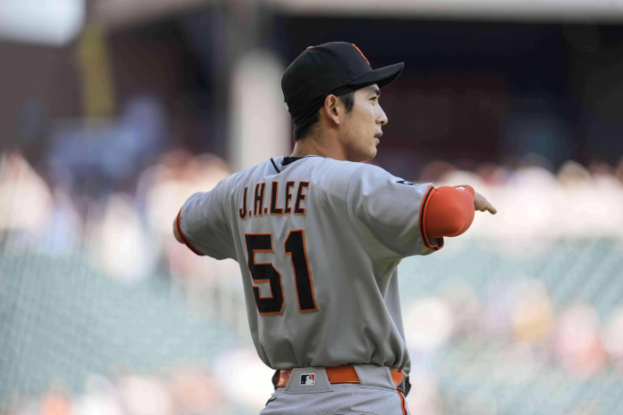  SF Lee Jung-hoo returns to the starting lineup three days after being caught up in trade rumors, center fielder No. 7 against the New York Mets