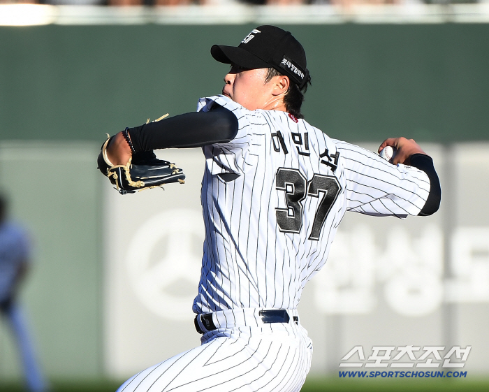 The flower director failed to reverse the storm protest...Yoon Go-hwang-son 8 hits  6 RBIs joint → KIA's 5th consecutive loss...Lotte won four times in a row 