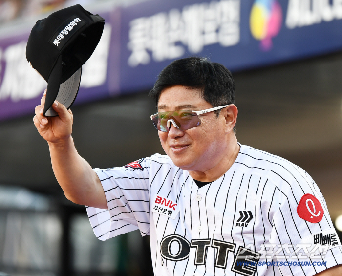 The flower director failed to reverse the storm protest...Yoon Go-hwang-son 8 hits  6 RBIs joint → KIA's 5th consecutive loss...Lotte won four times in a row 