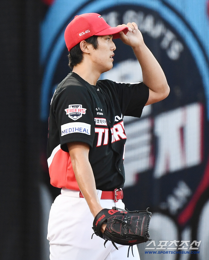 His fastball is 150km, but Lee Eui-ri, who returned, made 77 pitches in 3 innings → 6 hits and 5 runs...The frustration of losing back-to-back games has increased. 