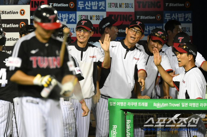 I don't watch Hanwha games. I'm just stressed out → LG won 8 games and lost 2 games and moved further away from Hanwha