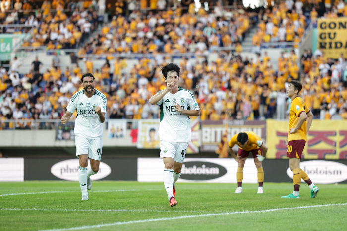  Thiago Theater Goal Really Amazing Jeonbuk Overpower Gwangju 21 → 20G Unbeaten...Kim Jin-kyu scored 2G consecutive goals, Ha Seung-woon's wonder goal Gwangju canceled another goal  bad luck with the goal