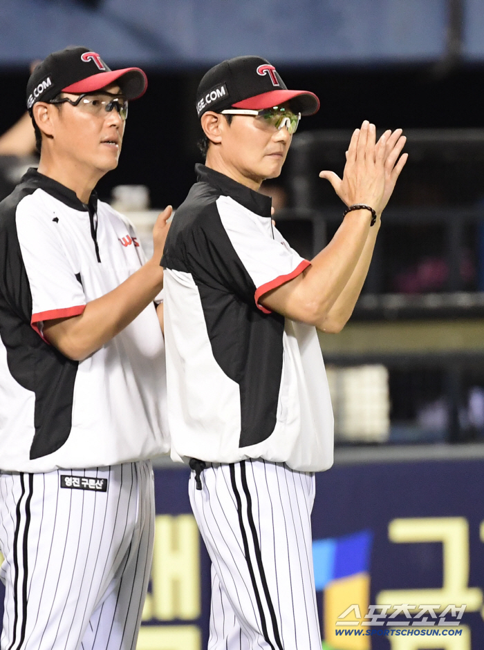  Coach Yeom Kyung-yeop, give a round of applause to the players who have won six games in a row