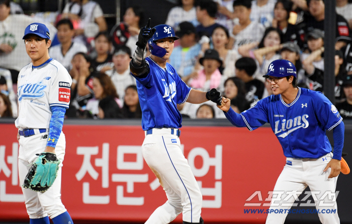  Koo Ja-wook multi-hit