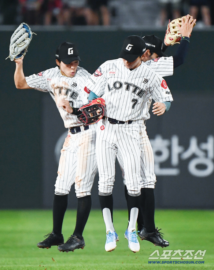  Lotte wins 9-4 over KIA