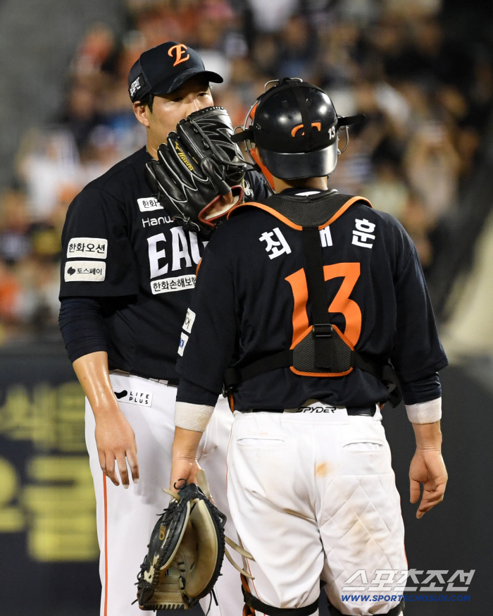 The reason why Hanwha, which the coach also feels, has changed is obviously as helpful as one win in this game. 