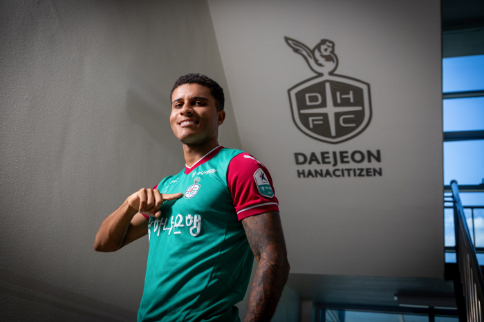 Second place after Jeonbuk in the absolute first round, completing the offensive combination → João Victor from Brazil is recruited