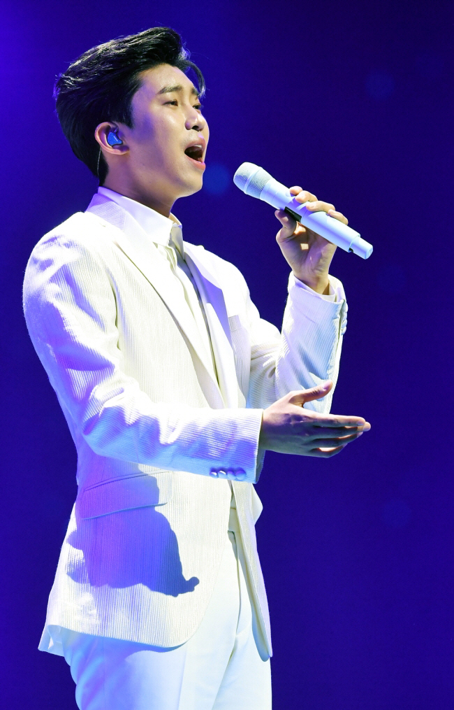 Lim Young-woong Tops July 2025 Trot Brand Reputation Rankings