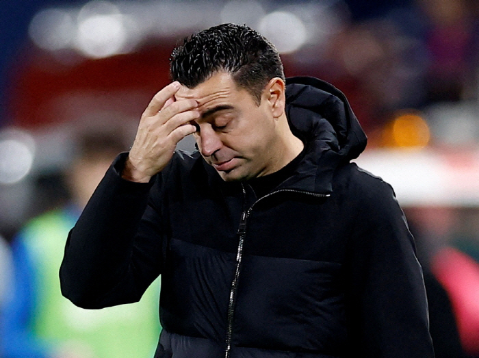 A big scam that almost shook the soccer! Guardiolasavi for the world's No. 1 FIFA ranked 133 national team?→ Actually, the application was fake