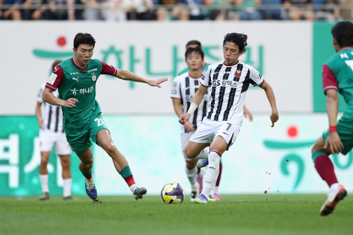  Lindado PK Goal Seoul is now in the top ranks...the 1-0 defeat of Daejeon