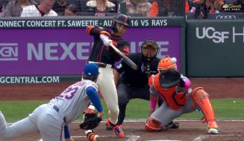 He hit again! Lee Jung-hoo hits three consecutive at-bats → Pre-run RBI grounder, showing a strong sense of hitting