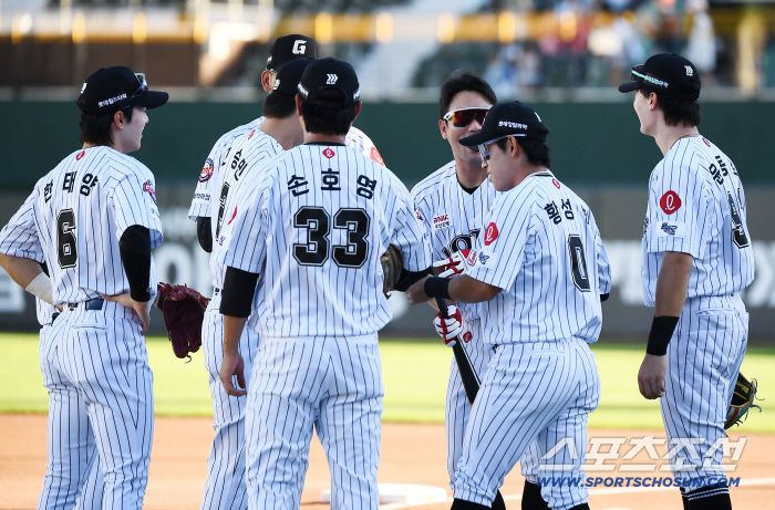 Hwang Sung-bin was saved by the leadership of 'Strong Dong-nim without hesitation' and the captain. Reyes' station map also shone.
