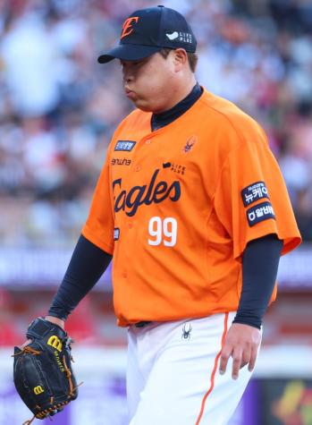 I didn't know HYUNJIN would go down so fast… The reason for the one-inning steel plate explained by the coach 