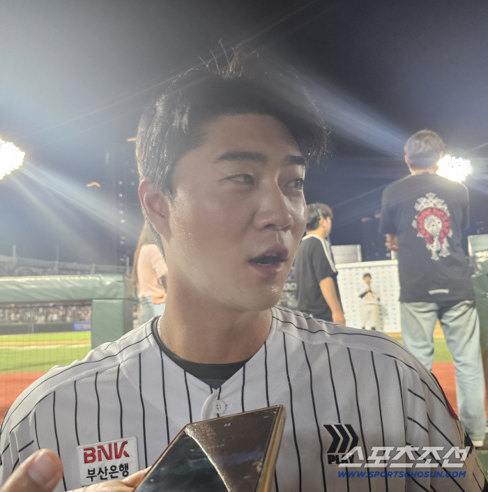 I didn't throw hard even after hitting 156km...Man saying look forward to 160km...Yoon Sungbin's sincerity after his first appearance in the second half. 