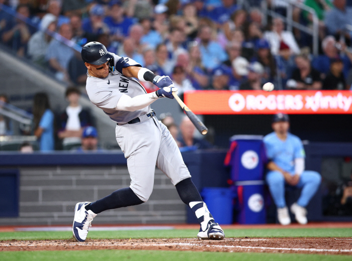 I wanted to play as a DH on the day I registered the MVP and district championship, a major negative factor for the Yankees, three consecutive losses on the day I registered the jersey IL, but
