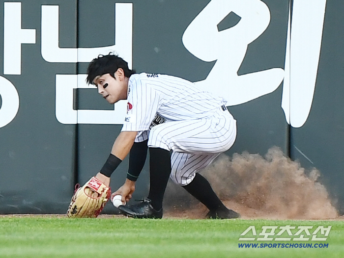 Junwoo threw the bat! KIA's final hit at the bottom of the eighth inning, which left a mental breakdown for six consecutive losses...Lotte's 5th consecutive win, escapes natural enemy relationship with nail 