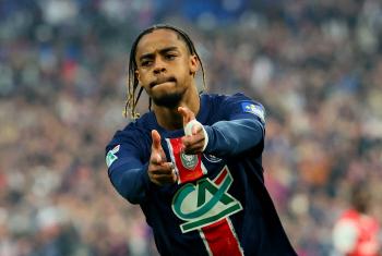 Kangin, take care! Liverpool Crazy, Paris Saint-Germain's four-time winner Jung Jo-joon