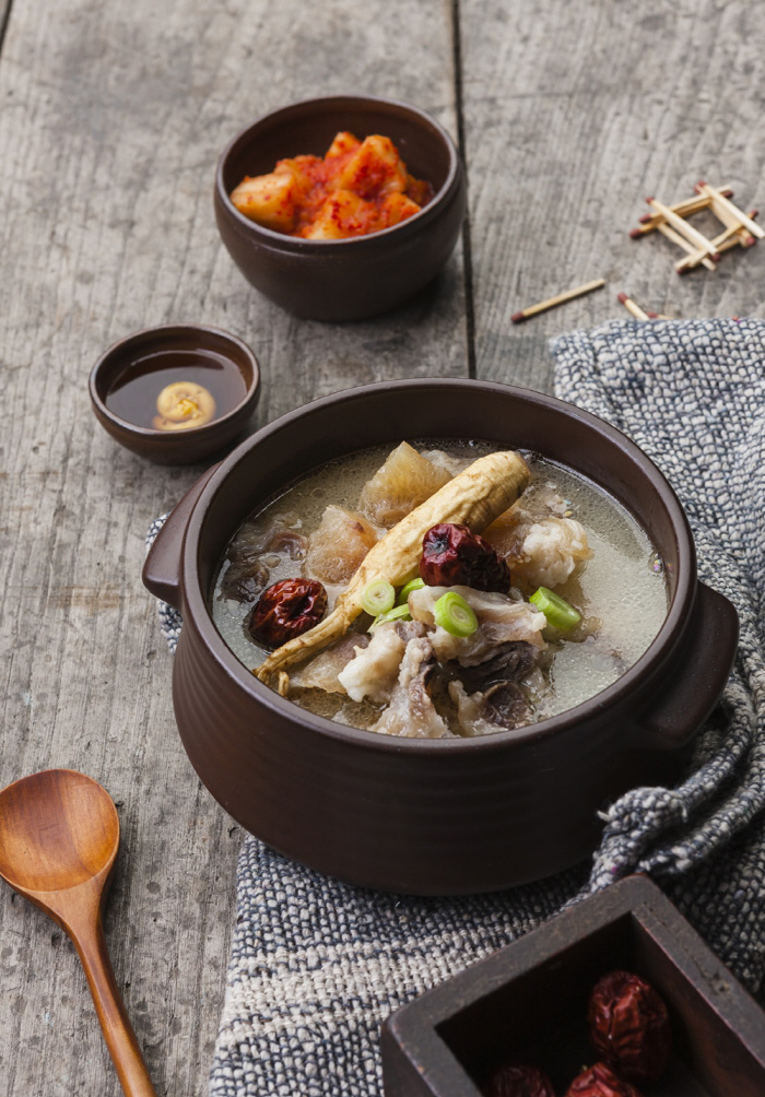 Let's try to soothe the heat with Korean beef crucible soup for Jungbok…What are the three Korean beef health menus that help you regain your energy in summer?