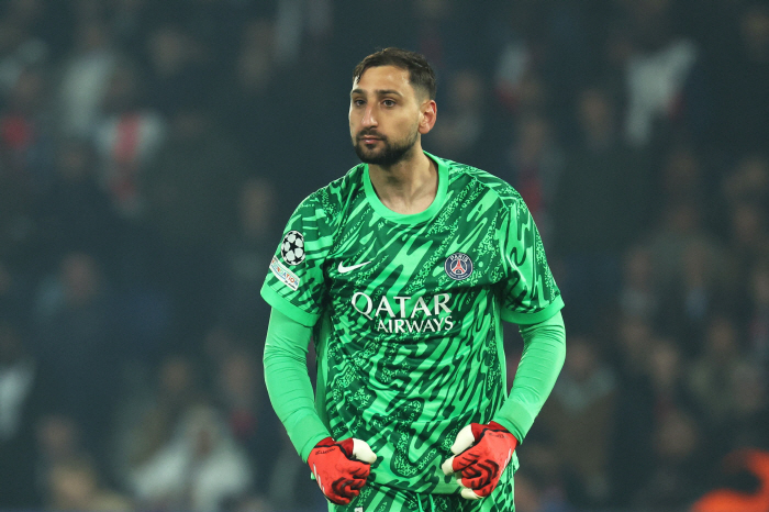 Man U vs Man City head-on...PSG's All-Time Career GK Breakup Procedure Curious to Become the Most Expensive Goalkeeper