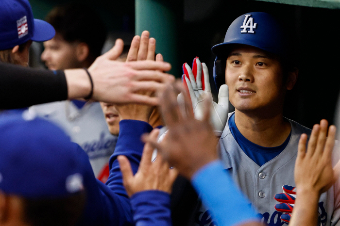Ohtani, the first hitter who was never seen in the world, also made a home run history...A new club record. It's the best in the world