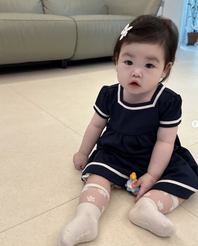 Park Soo-hong, a family member, has a grandfather in his daughter, JayThank you. I love you