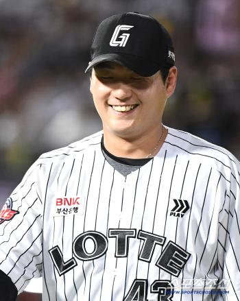  Na Kyun-an pitched 6 innings and 2 runs