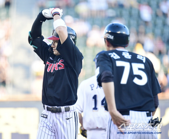  Shin Min-jae's first RBI timely hit