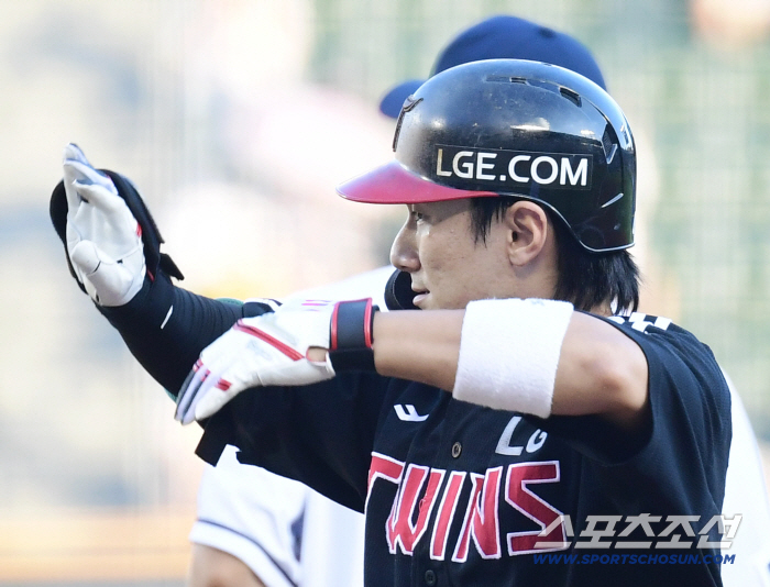  Shin Min-jae's first RBI timely hit to take the lead