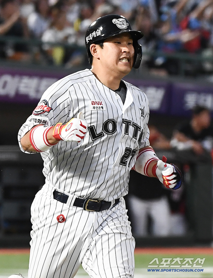  Yoo Kang-nam, multi-hit against nails