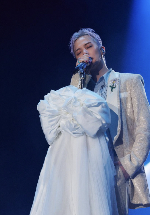 G-Dragon Heats Up Malaysia Stop on 'Ubermensch' World Tour