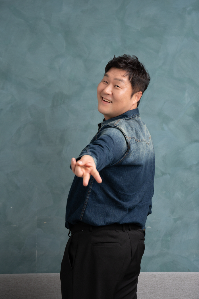  No. 1 in reservation rate for his zombie daughter Yoon Kyung-ho? It's thanks to Cho Jung-seok, but it's also anti-bleed