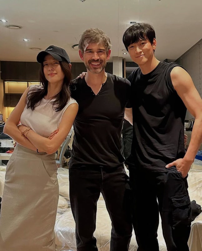 Jun Ji-hyun and Kang Dong-won finally met...Exciting two-shot visual combination