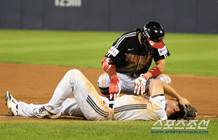 Kim Jin-sung's popularity in baseball is more shocking than the 13th check, but 3,000 tickets for the Jamsil rival match were not sold. Why?