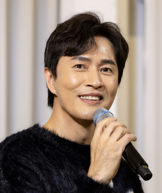 Kim Jung-min's Mother's Award on the 27th... His wife Lumiko also returned home urgently