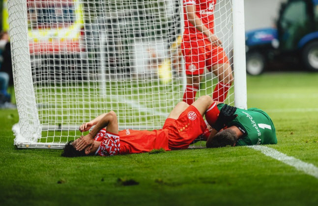 Phew, that's a relief! Lee Jae-sung, who injured his cheekbone due to the collision of the goalpost, fortunately escaped a major injury...More than the opening game