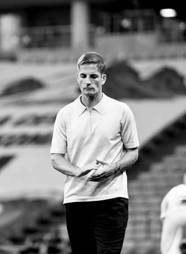 Return half of the players' salaries. The recent situation of an ambitious man who betrayed his teacher Enrique, 04 Anger explodes after a crushing defeat