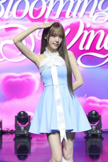 Choi Ye Na's new song, 'You're nice,' is the word I hate the most, but I'm nice? I actually like it