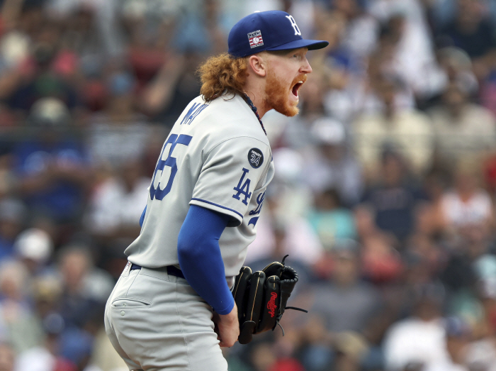 Do I throw it away, too? Snell Returns Following Trade Card, Glassnow → May Appear for Sale