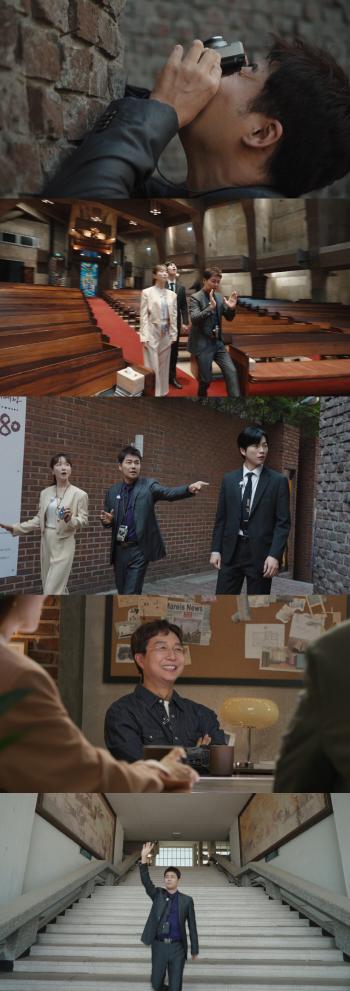 Jeon Hyun-moo, is a masterpiece coming out...The church burned art on red bricks, mootograpper activity (construction for a reason)