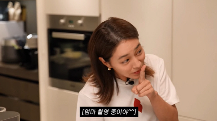 Lee Byung-hun ♥ Lee Min-jung, sorry for pointing out the intrusion during a thorough broadcast of 10-year-old etiquette education (Lee Min-jung MJ)