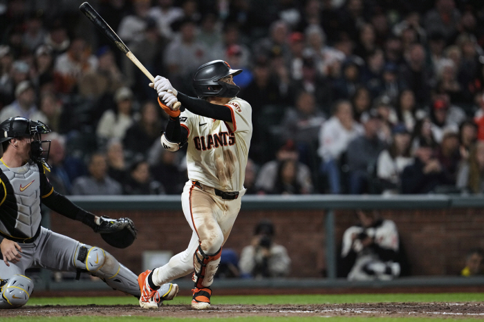 Lee Jung-hoo is going up to the 10th base in four games, but SF fall baseball sank four times in a row