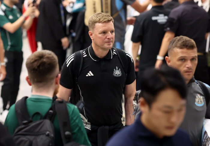 Park Seung-soo Unfolded Korean Flag, EPL Master Newcastle Stomped on Korean soil for the first time in 133 yearsTeam K League clash with Tottenham