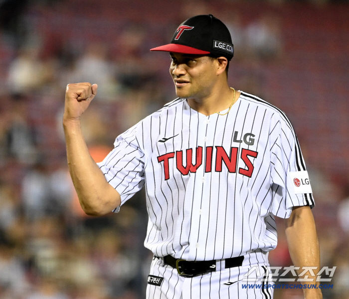  Chirinos, clench your fist