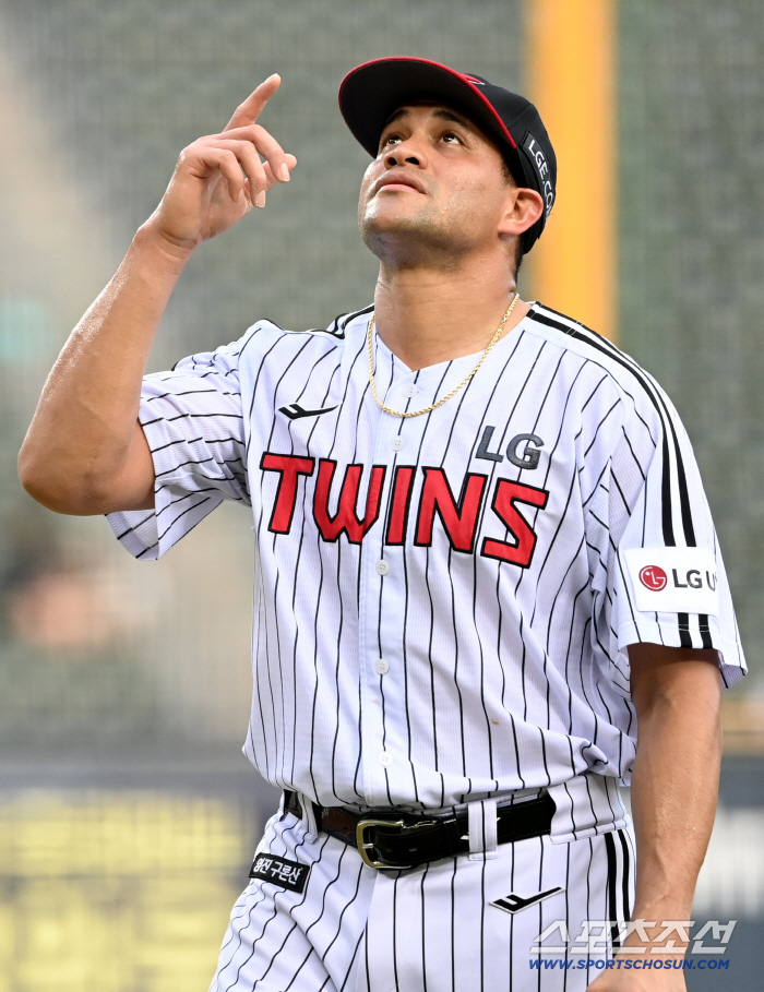  Chirinos finished the inning